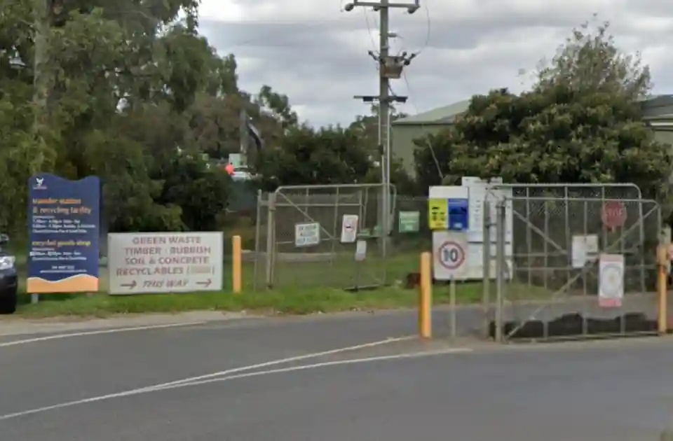 Entering Knox Transfer Station where skip bin waste goes